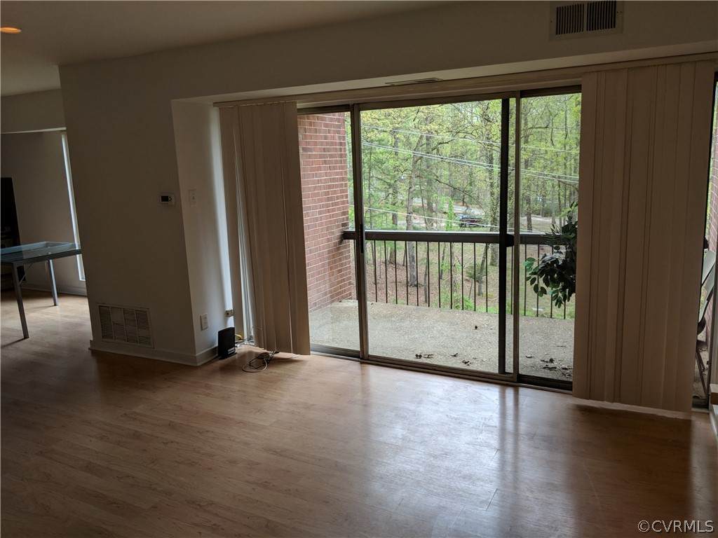5206 Castlewood Road - Photo 1