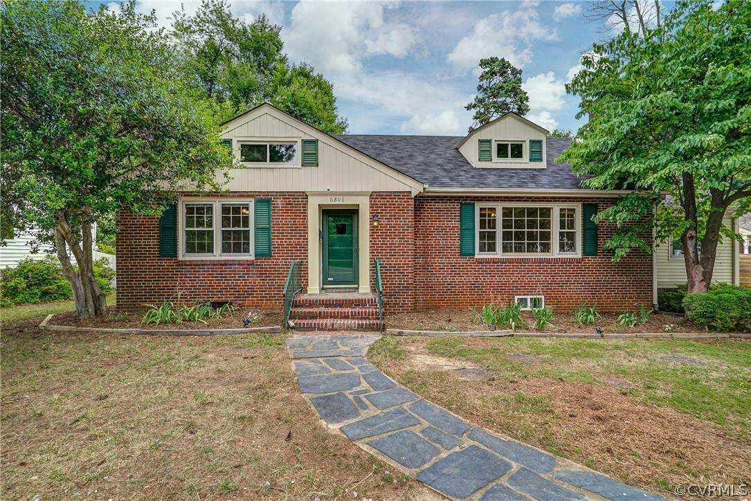 6806 Monument Avenue - Photo 1