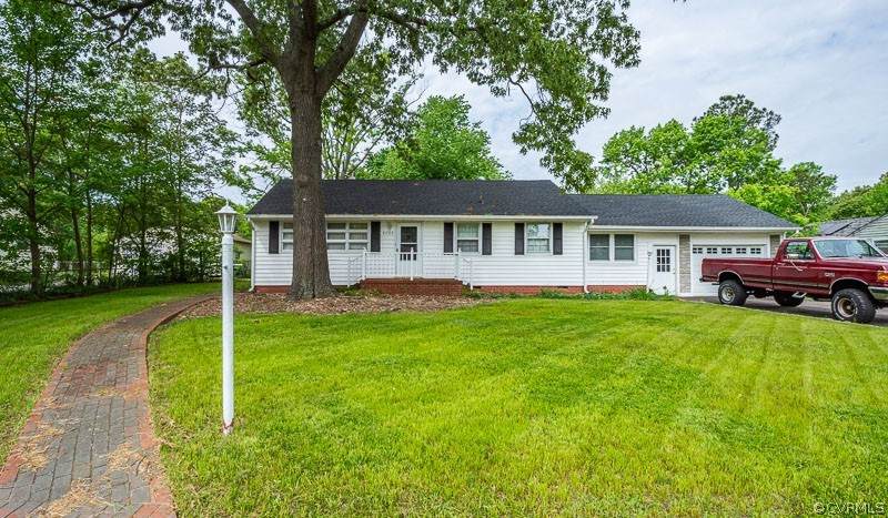 4905 Annlyn Drive - Photo 1