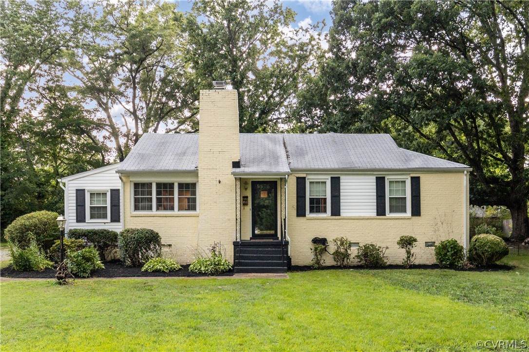 7513 Roswell Road - Photo 1