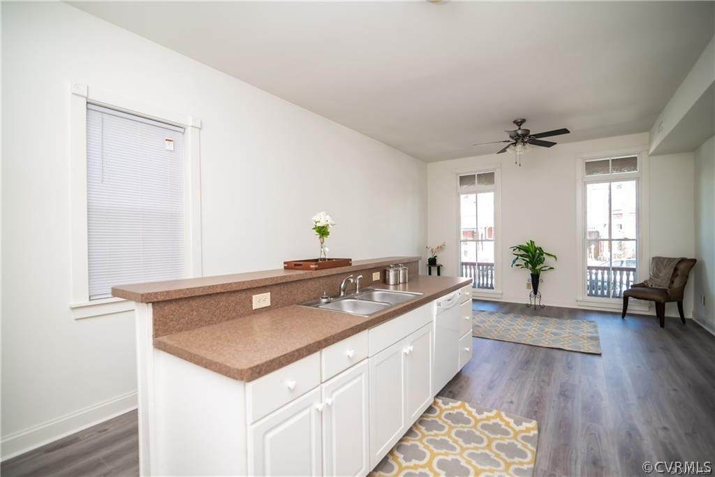 913 Clay Street - Photo 1