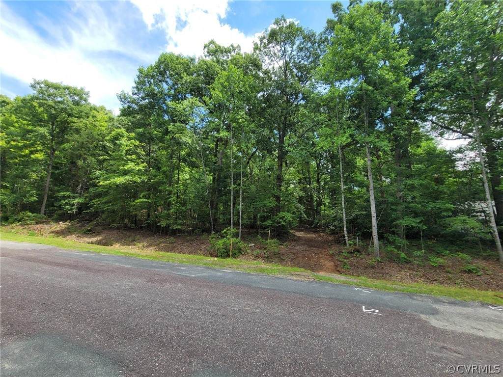 5210 Wyndemere Circle - Photo 1