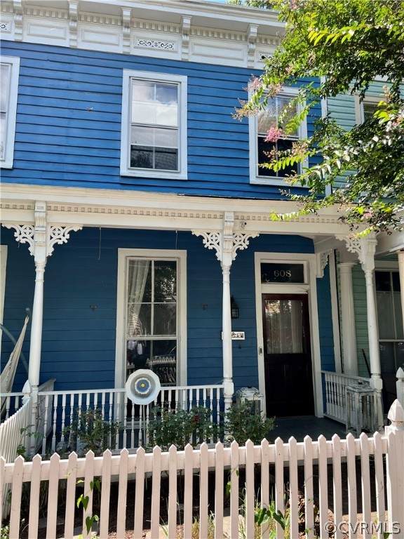 608 Laurel Street - Photo 1