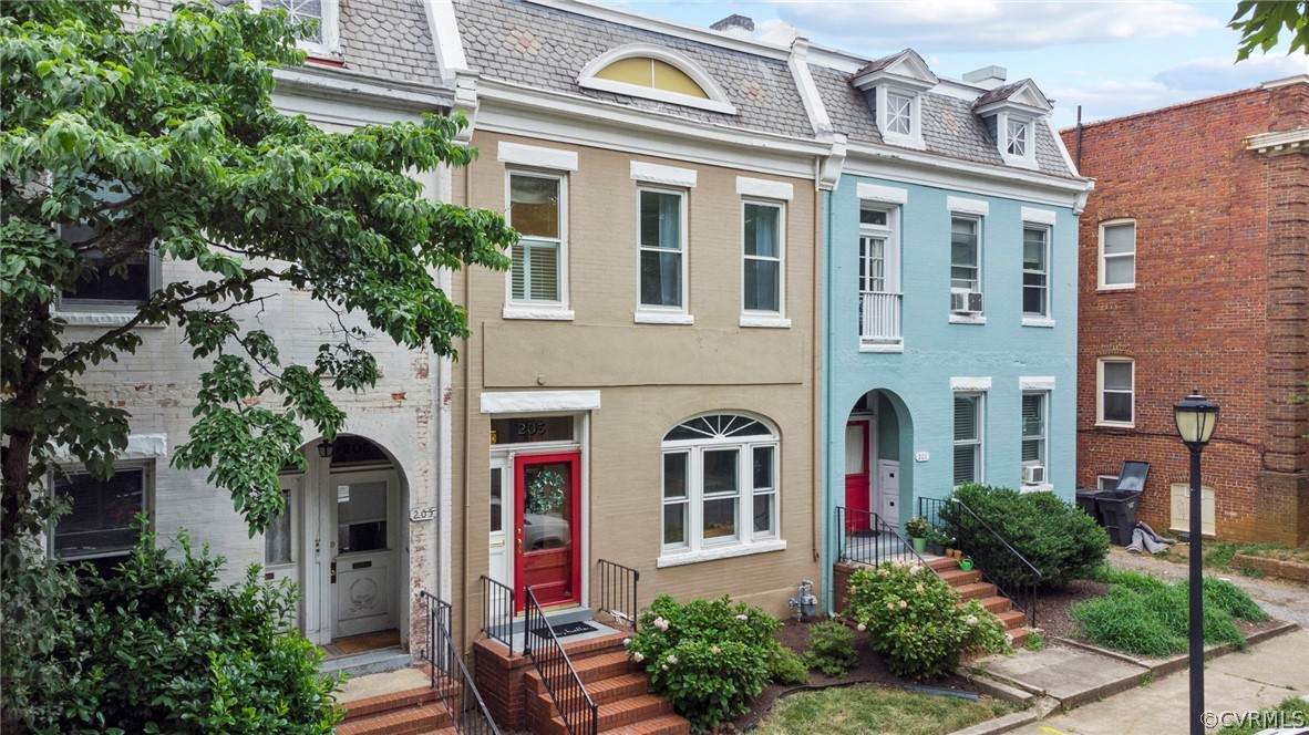 203 Mulberry Street - Photo 1