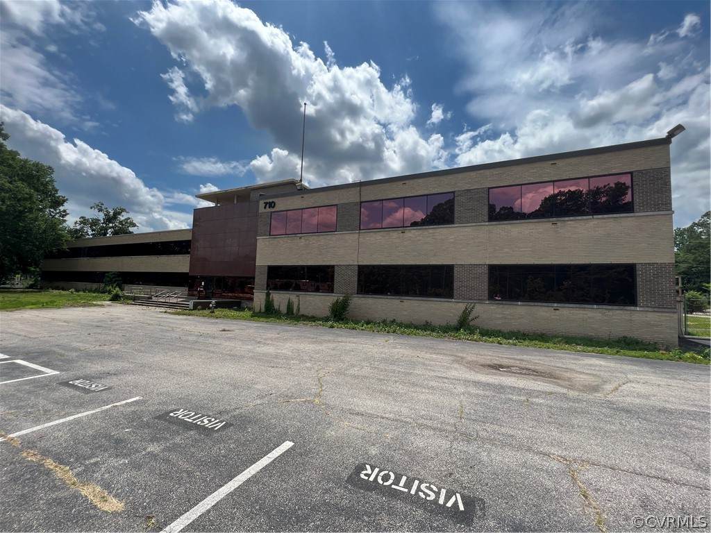 710 6th Street - Photo 1
