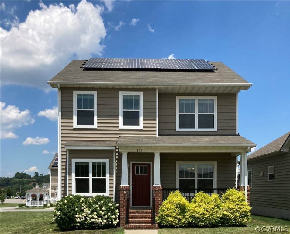 604 Goddin Street - Photo 1