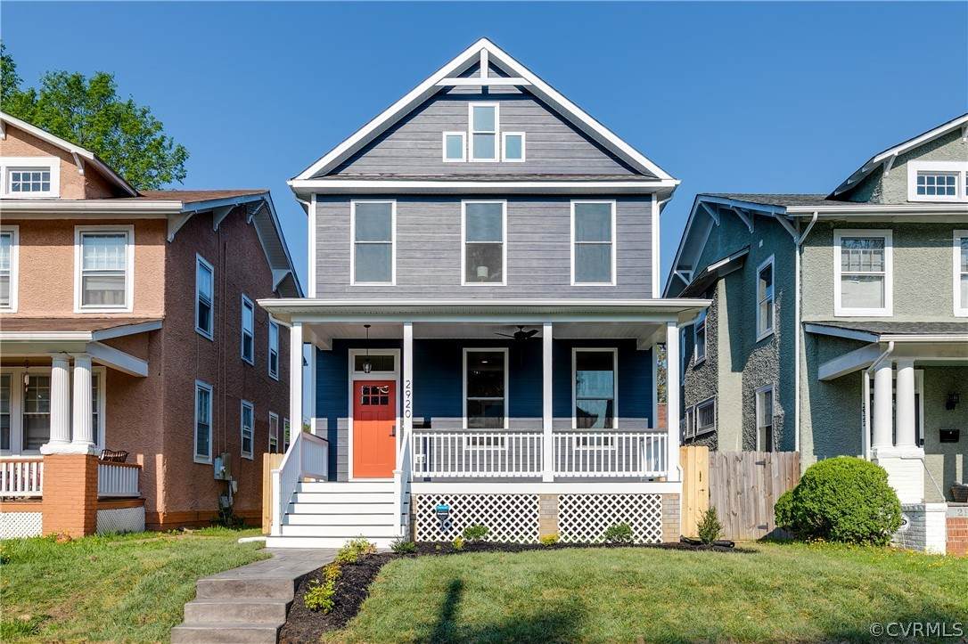 1203 32nd Street - Photo 1