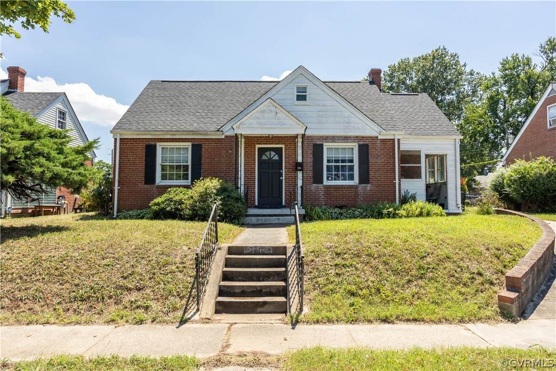 3402 Hazelhurst Avenue - Photo 1
