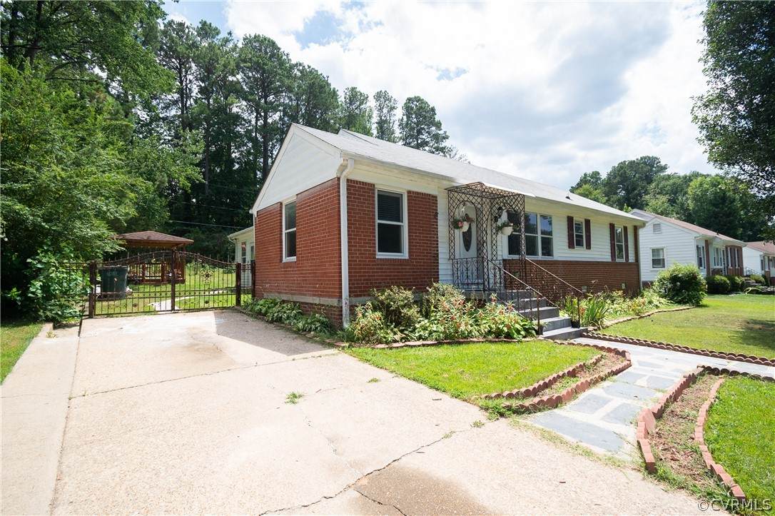 9009 Weldon Drive - Photo 1