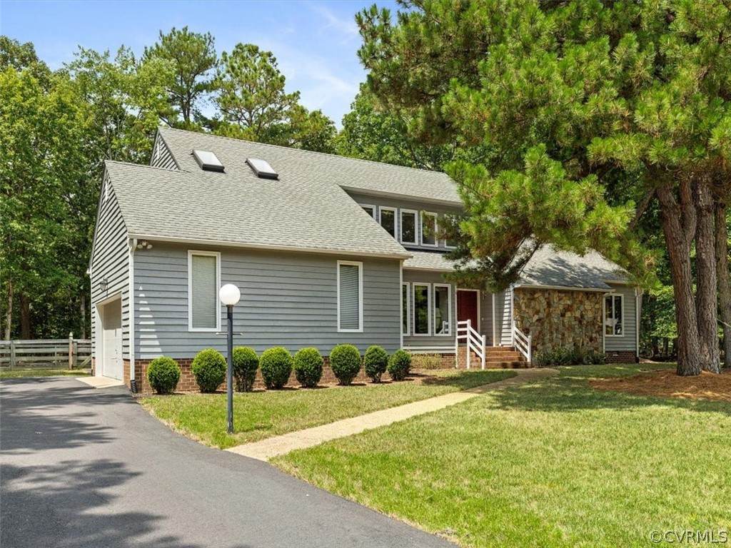 2920 Drakewood Terrace - Photo 1
