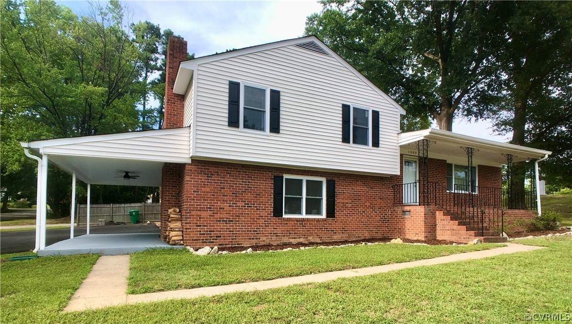 1500 Lakeside Avenue - Photo 1