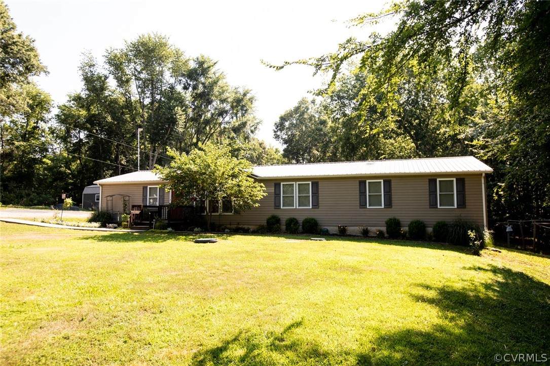 404 Sugarfork Road - Photo 1
