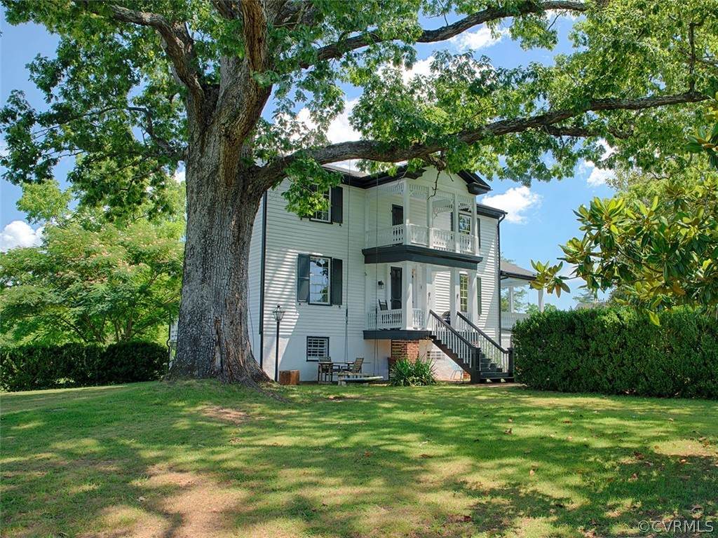 221 Palmer Country Lane - Photo 1