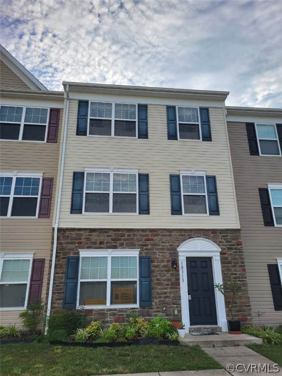 18313 Congressional Circle - Photo 1
