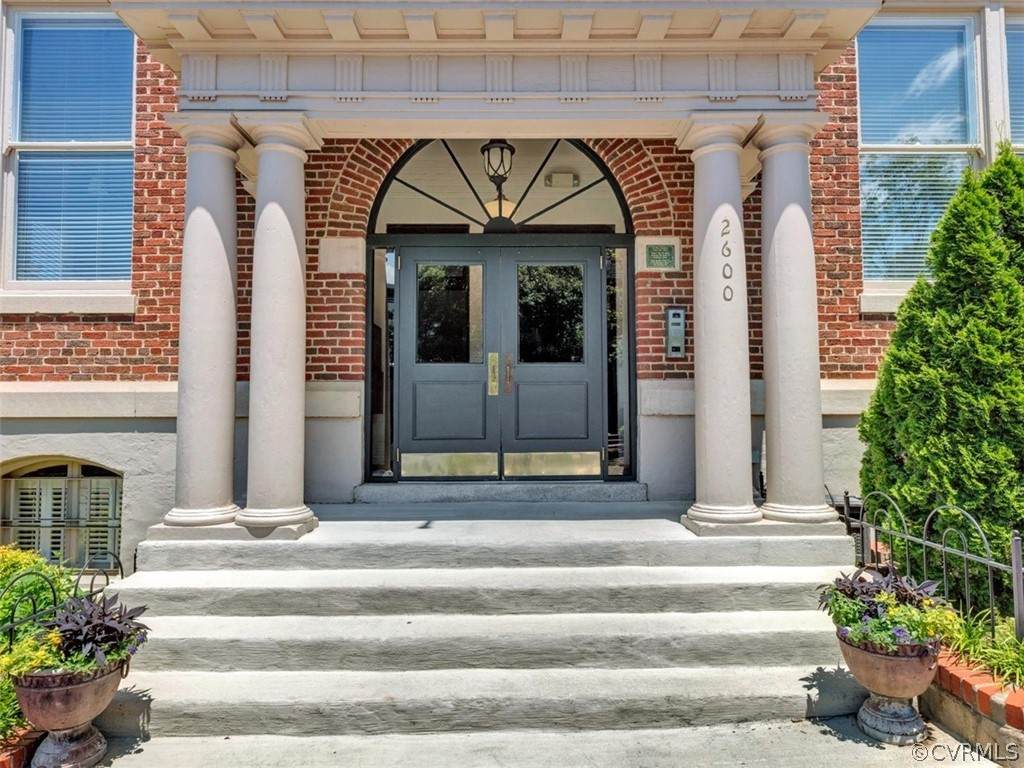 2600 Grace Street - Photo 1