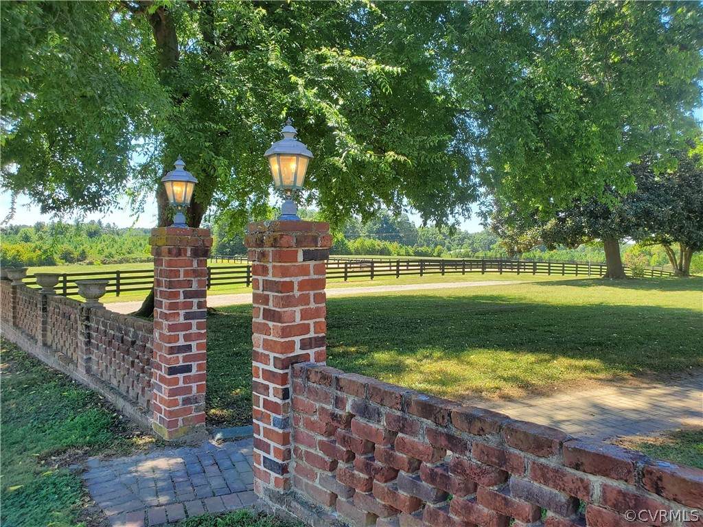 4921 Cralles Road - Photo 1