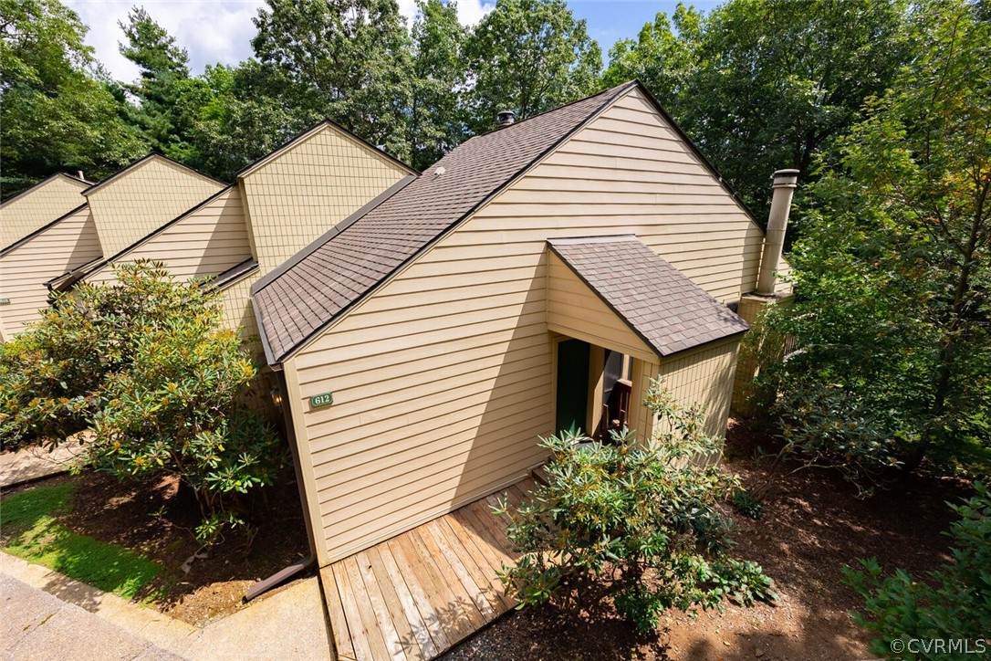 612 White Oak - Photo 1