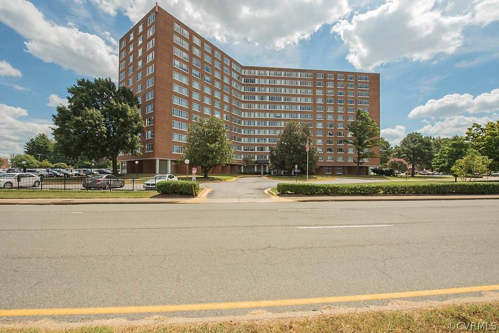 5100 Monument Avenue - Photo 1