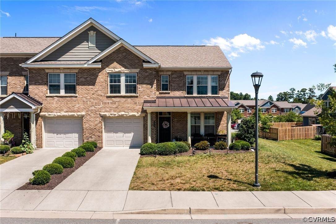 324 Pouncey Place - Photo 1