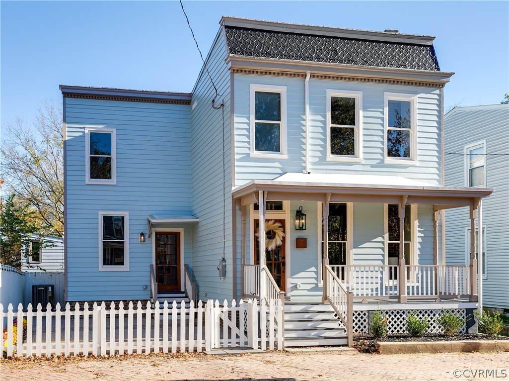 311 30th Street - Photo 1