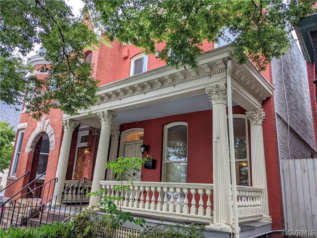 102 Leigh Street - Photo 1