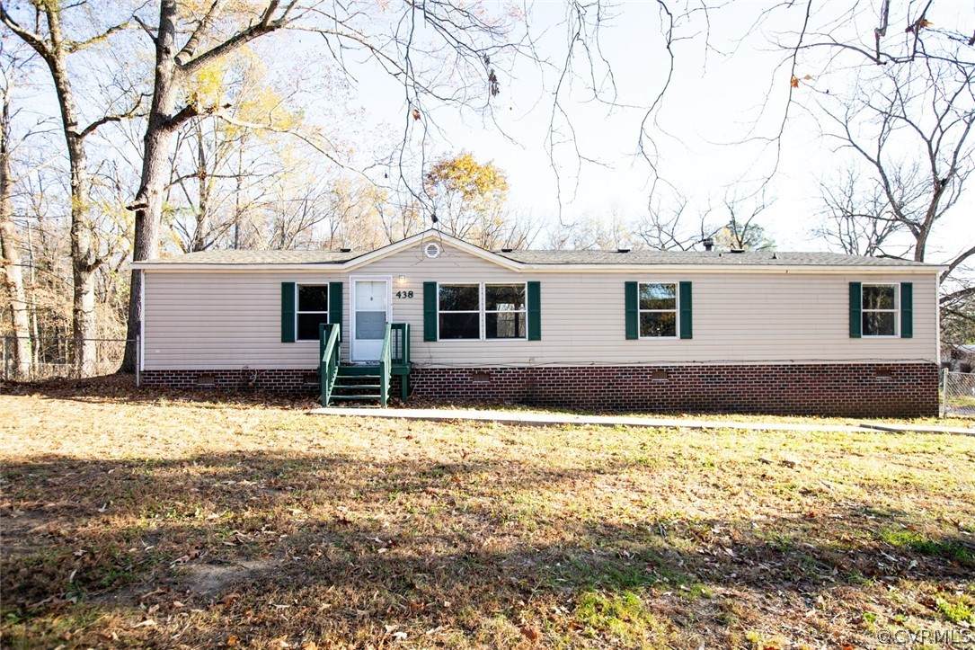438 Proctor Street - Photo 1
