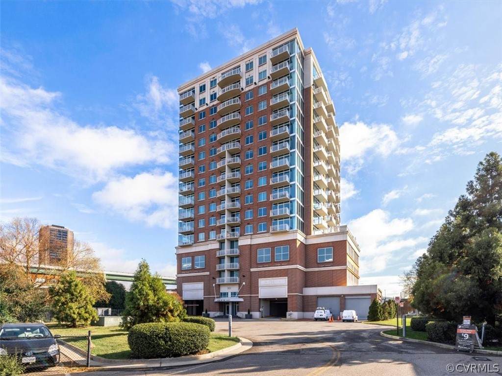 301 Virginia Street - Photo 1