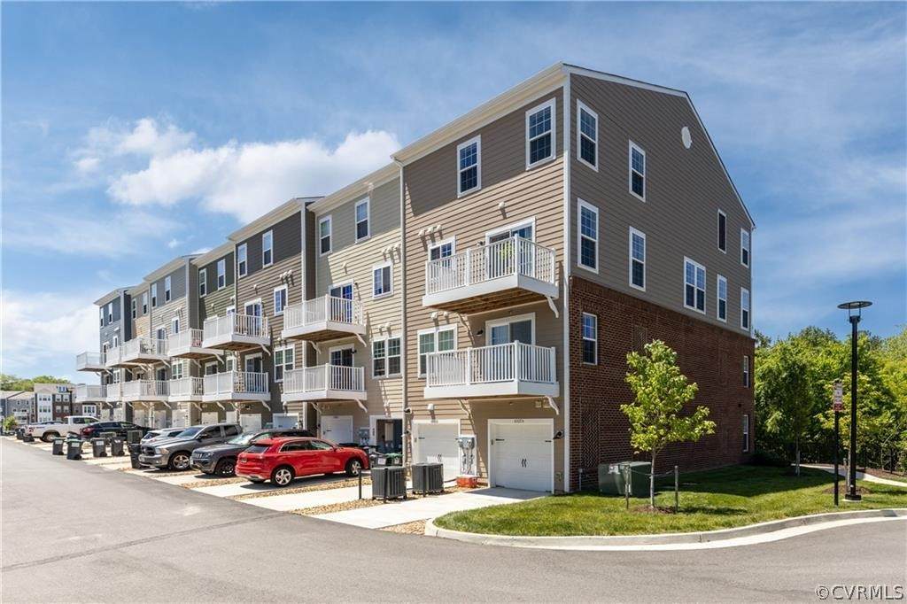 4332 Saunders Station Loop - Photo 1