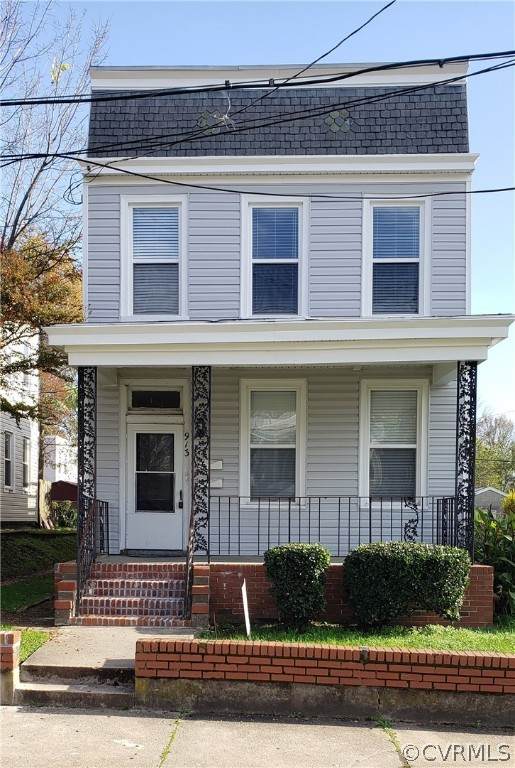 913 35th Street - Photo 1