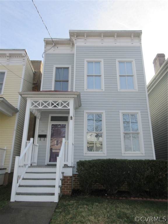 817 25th Street - Photo 1