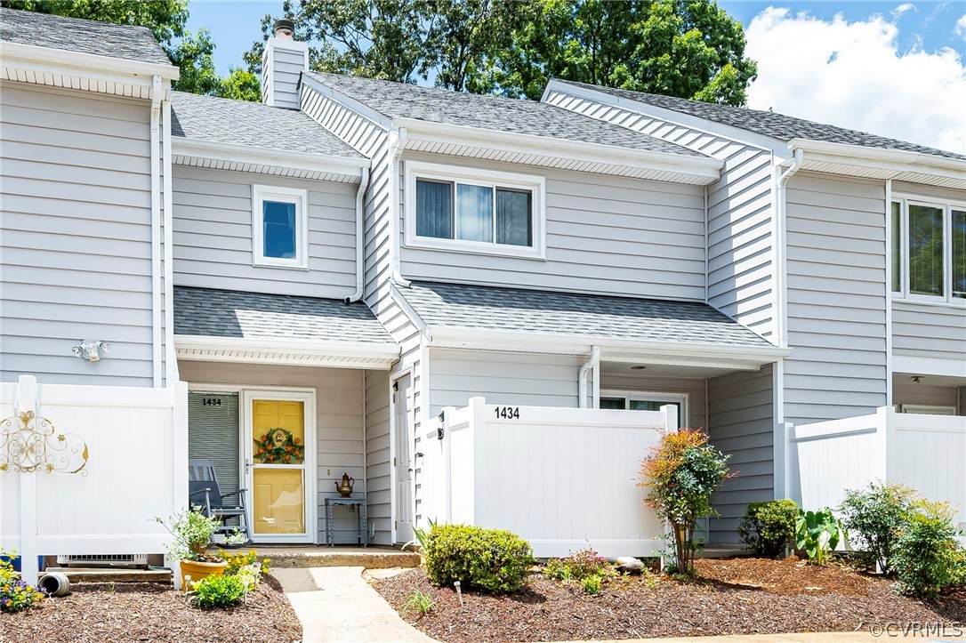 1434 Sycamore Mews Circle - Photo 1