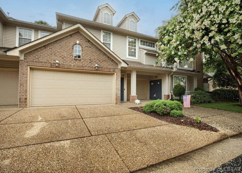 1049 Grand Oak Lane - Photo 1