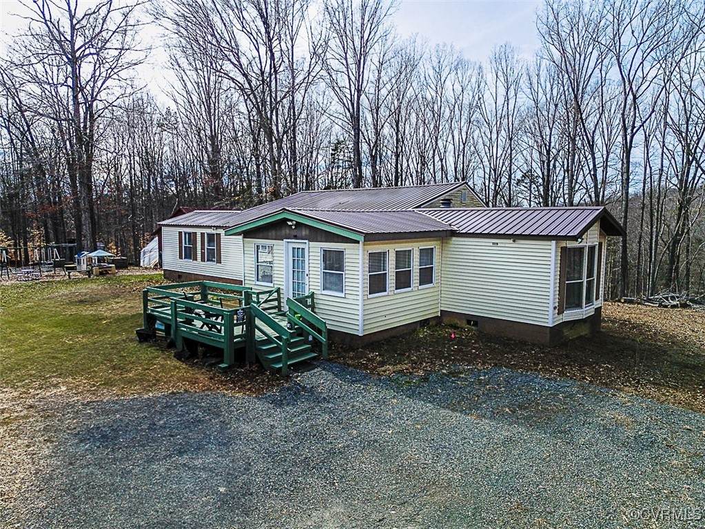 1092 Saunders Lane - Photo 1