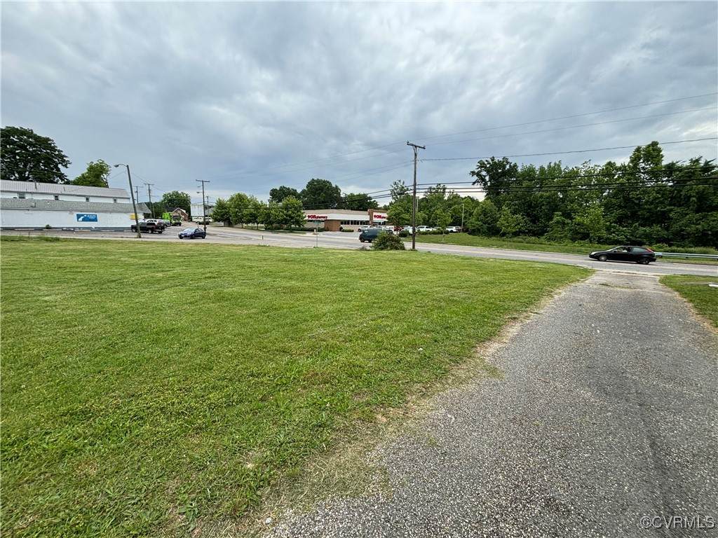 2705 Oaklawn Boulevard - Photo 1