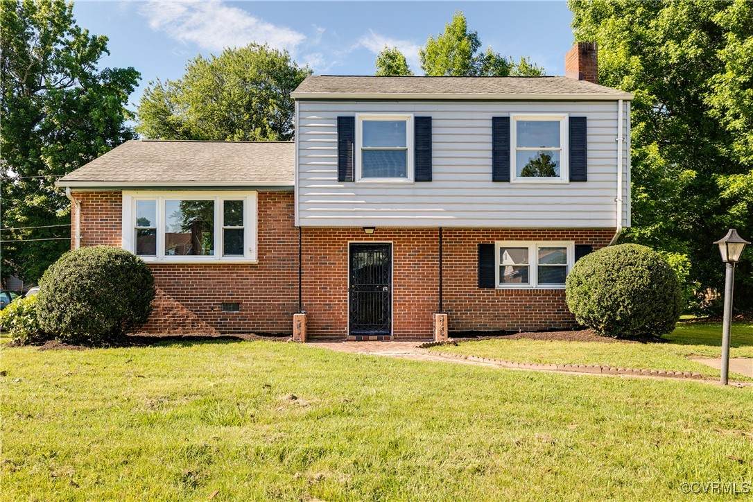 619 Winnetka Avenue - Photo 1