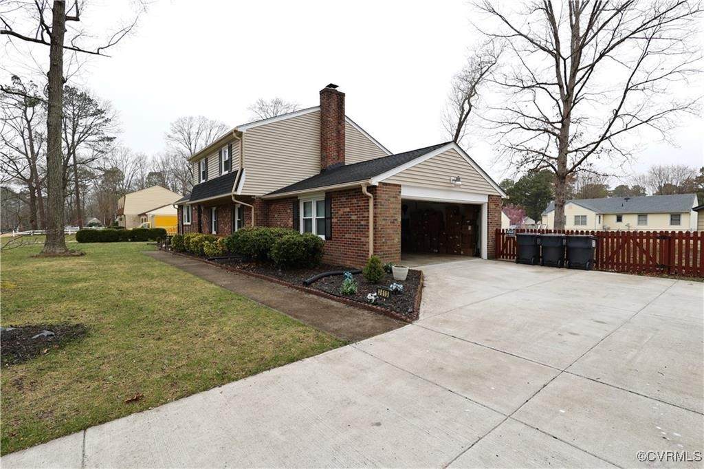 3610 Hemlock Road - Photo 1