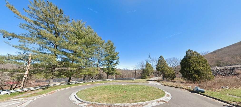 103 Locust Avenue - Photo 1
