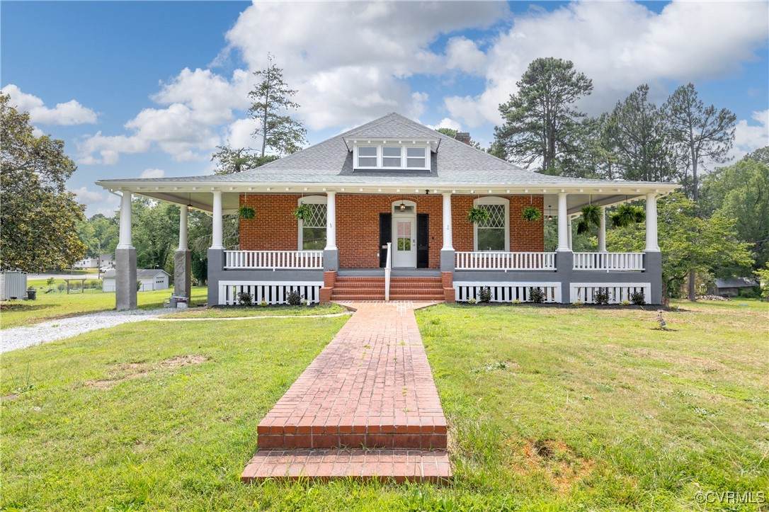2301 Lee Avenue - Photo 1