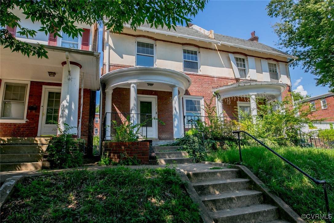 2302 Maplewood Avenue - Photo 1