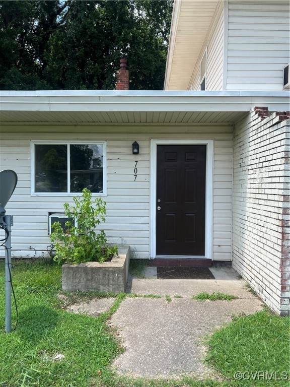 707 Monticello Drive - Photo 1