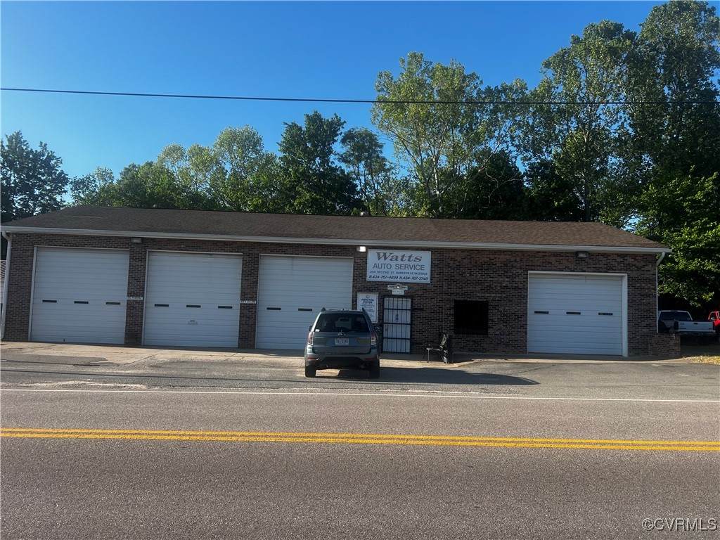 204 Nunnally Street - Photo 1