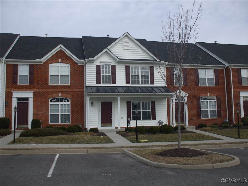 1408 New Haven Court - Photo 1