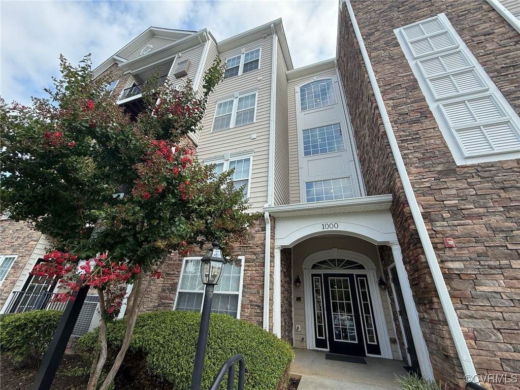 1000 Westwood Village Way - Photo 1