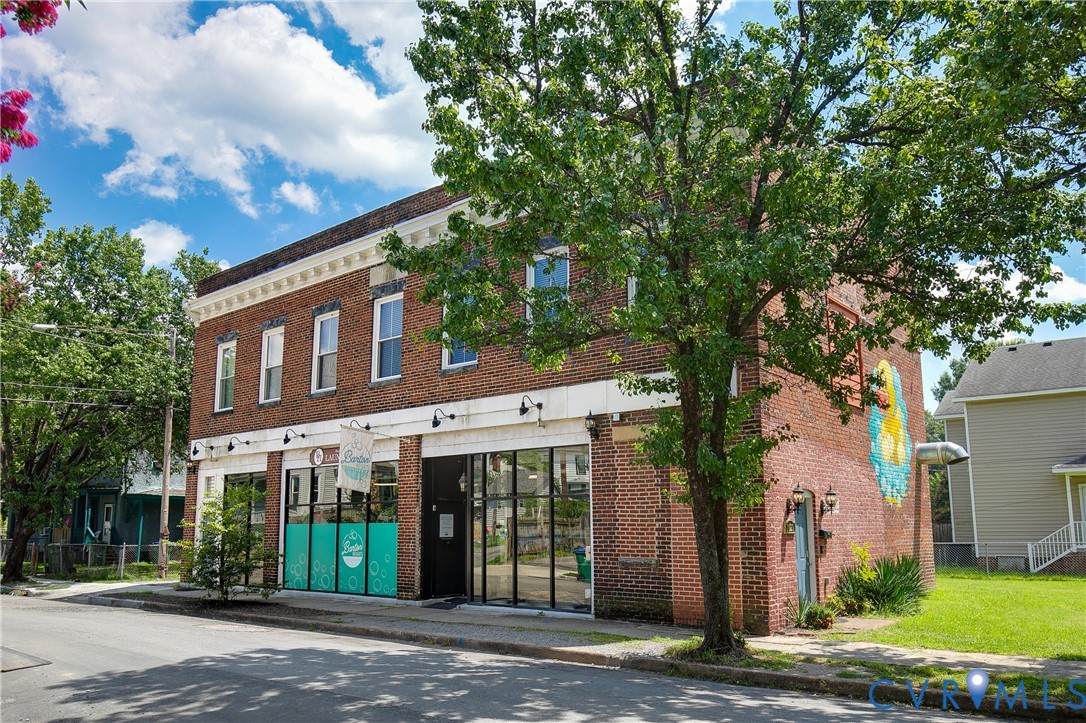 2021 North Avenue - Photo 1
