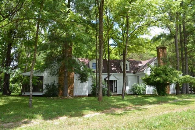 1463 Falkland Rd - Photo 1