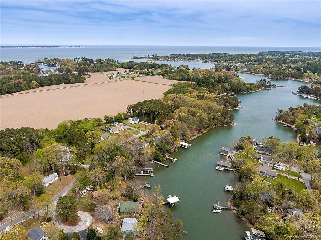160 Creekshore Drive - Photo 1