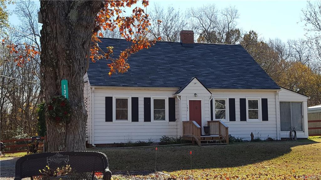 137 Carroll Avenue - Photo 1