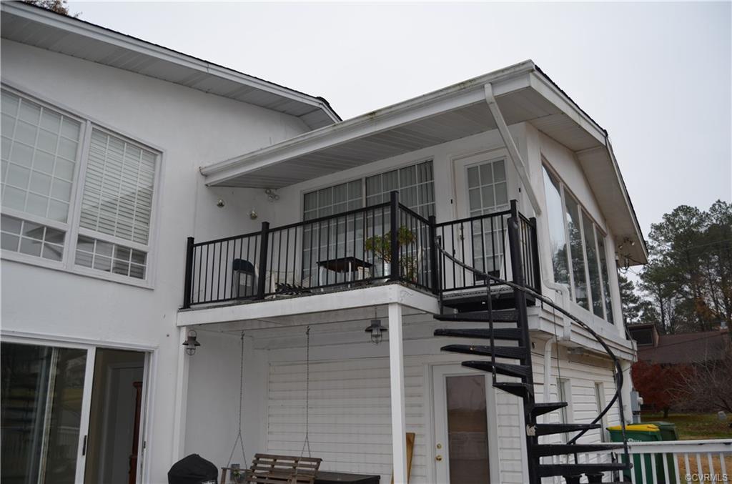 104 Colonial Drive - Photo 1
