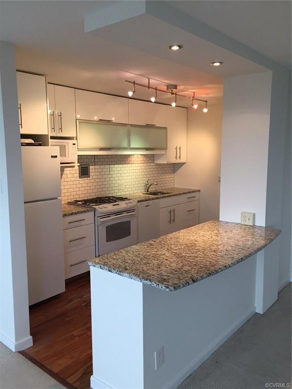 5100 Monument Avenue - Photo 1