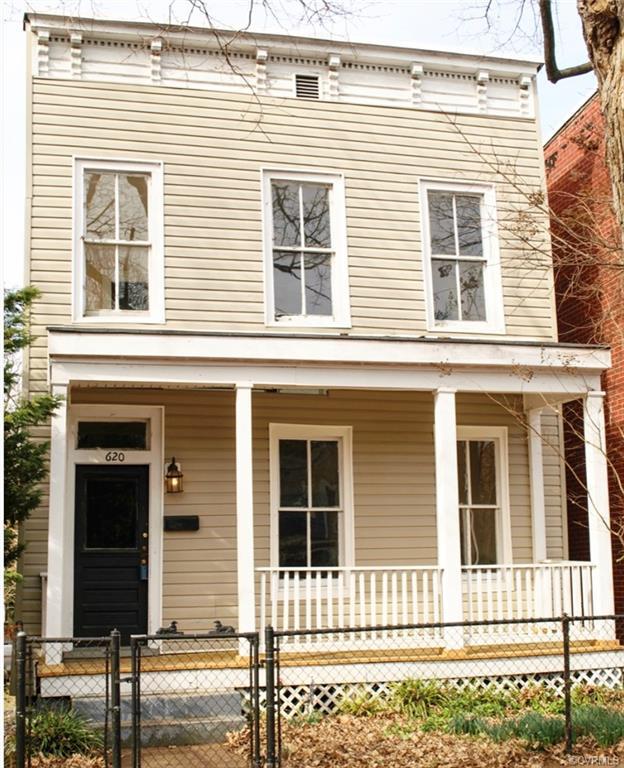 620 Laurel Street - Photo 1